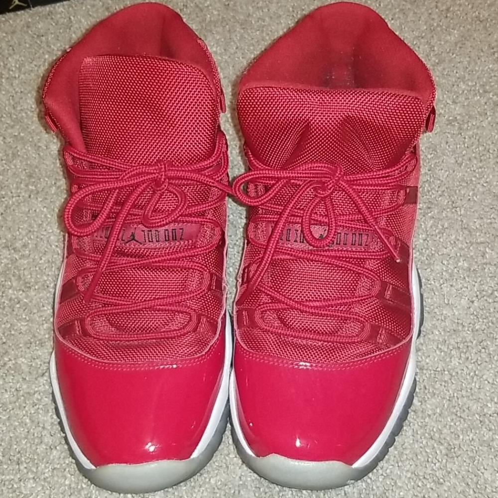 Boys Jordan 11
